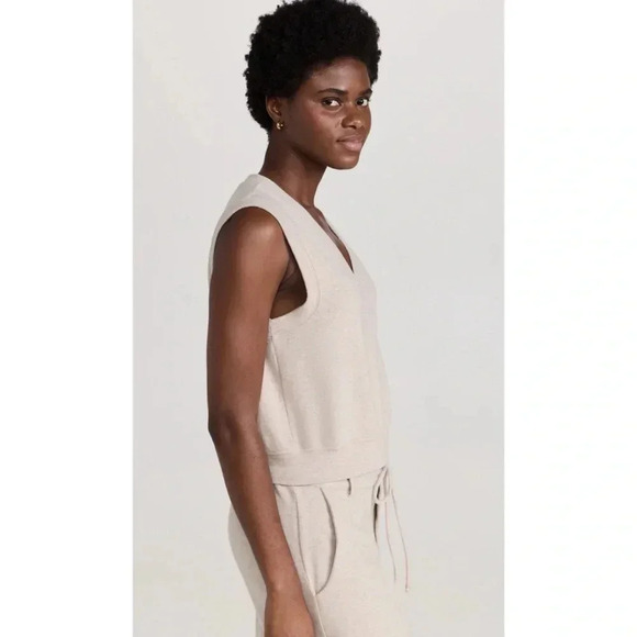 NWT Donni Sweater Vest Knit Sleeveless Tank V Neck Relaxed  in Heathered Oat XL - Picture 6 of 13